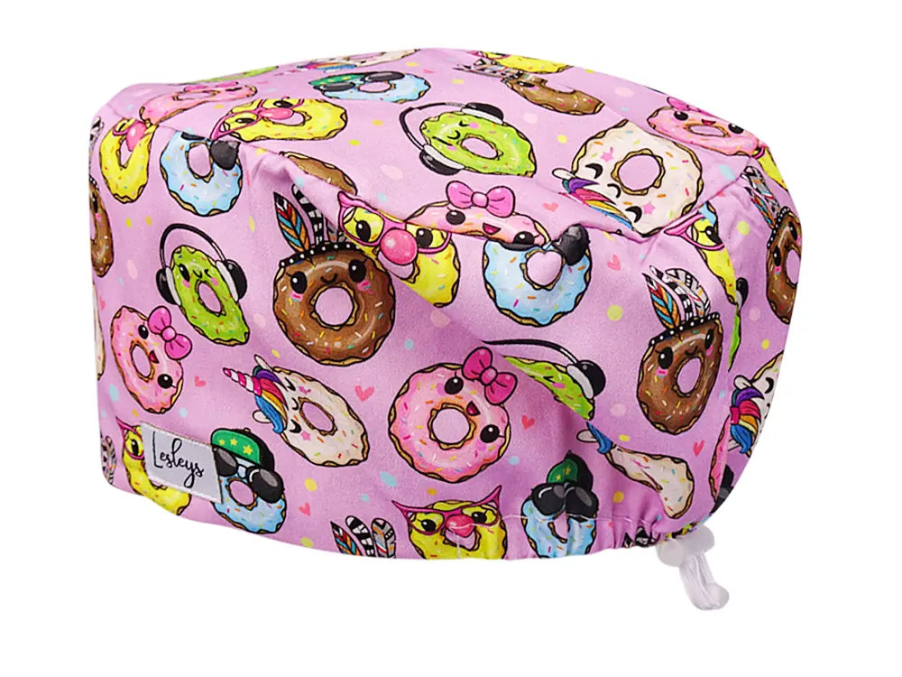 Stoff OP Haube aus Baumwolle sweet donuts. Bunte OP Muetze fuer Damen und Herren